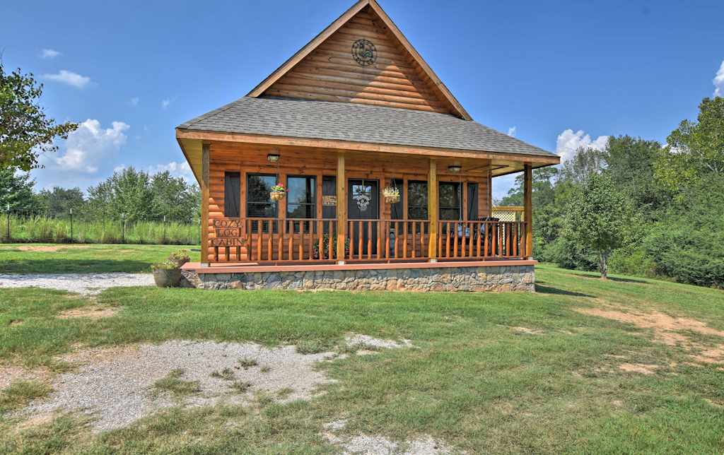 Log Cabin W Great Yard 2 Miles To Lake Hamilton