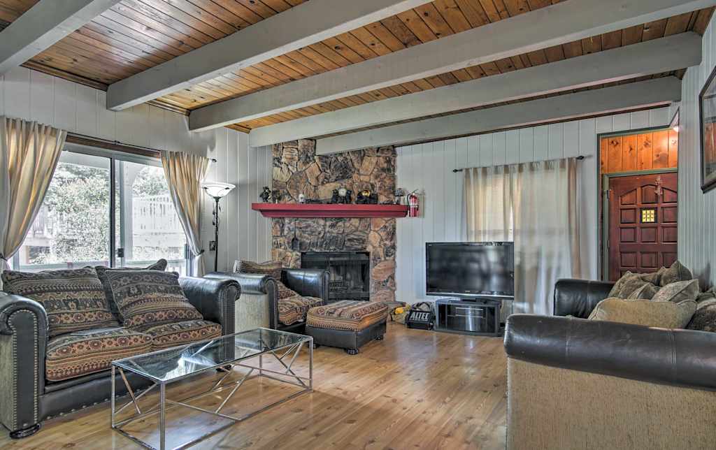 New Lake Arrowhead Cabin W Hot Tub Game Room