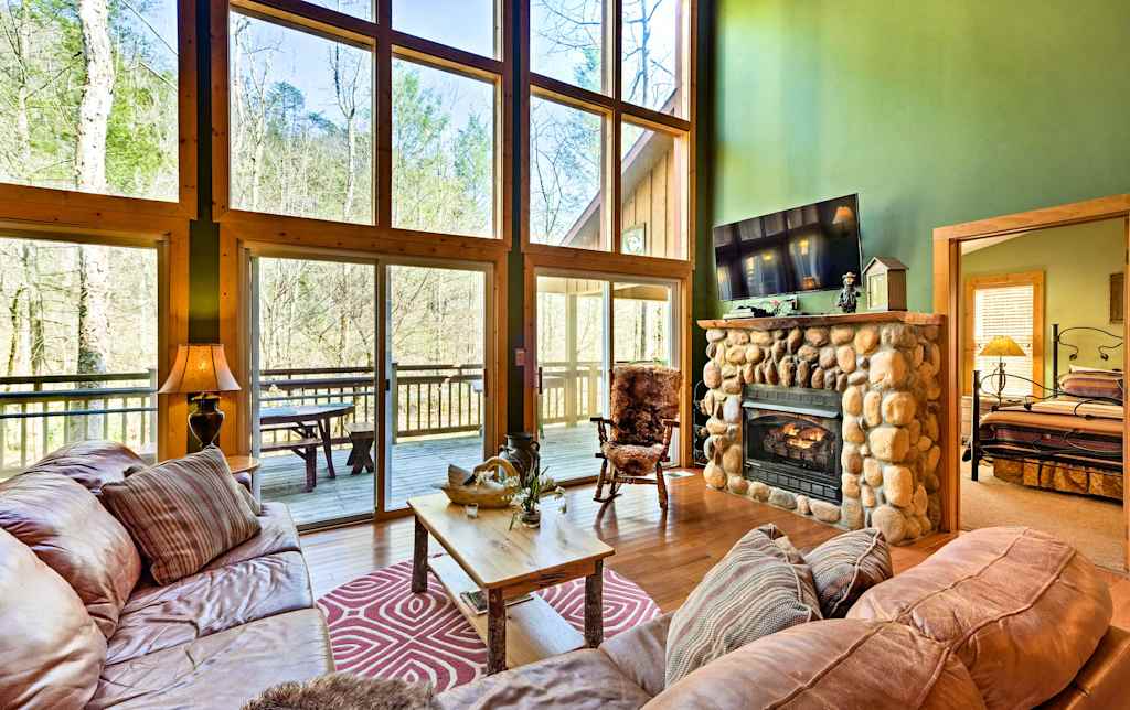 Gatlinburg Cabin W Hot Tub Right On The River