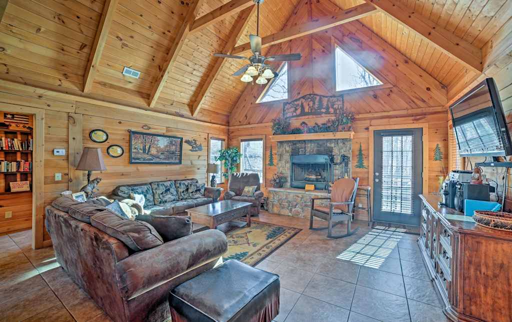 Log Cabin W Hot Tub Fire Pit Mins To Branson