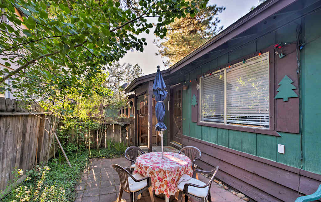 Rustic Cabin W Yard Patio Walk To Lake Tahoe