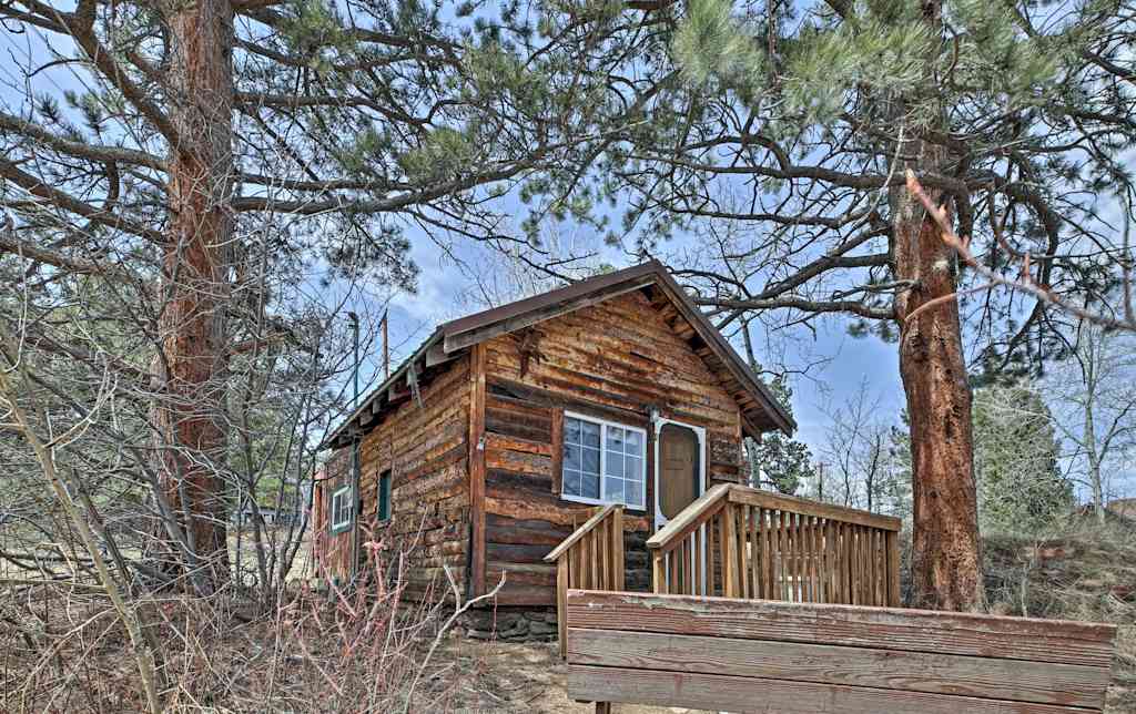 Cozy Cabin Near Rocky Mountain National Park