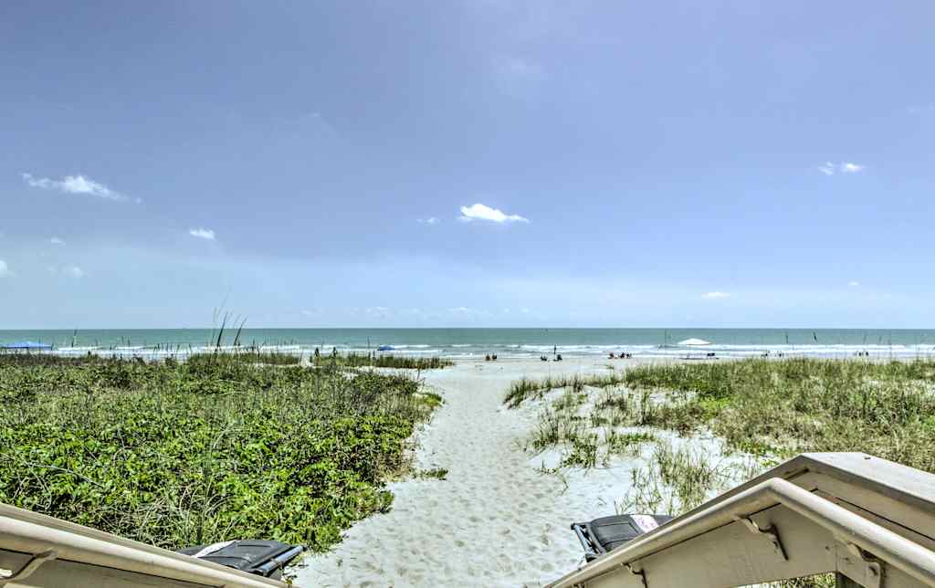 Cozy Cocoa Beach Condo W Pool Beach Access