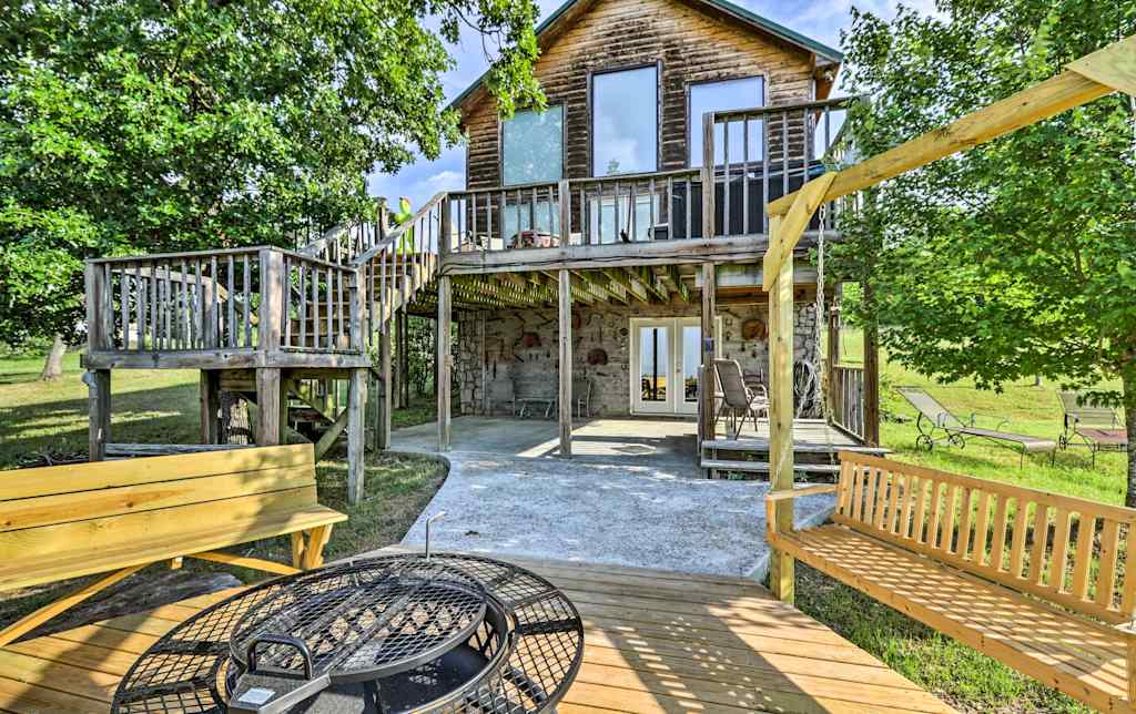 Lamar Cabin Deck W Hot Tub Lake Mtn Views