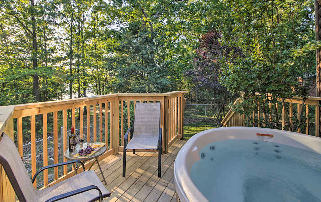 Cabin On Table Rock Lake W Hot Tub Fire Pit