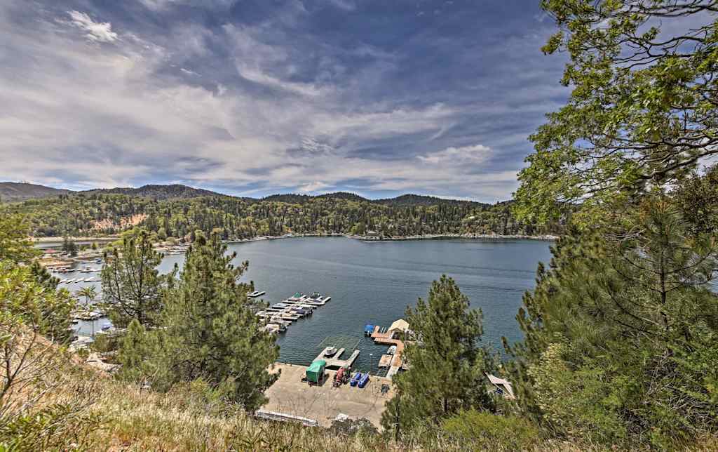 Cozy Cabin W Hot Tub Lake Arrowhead Passes