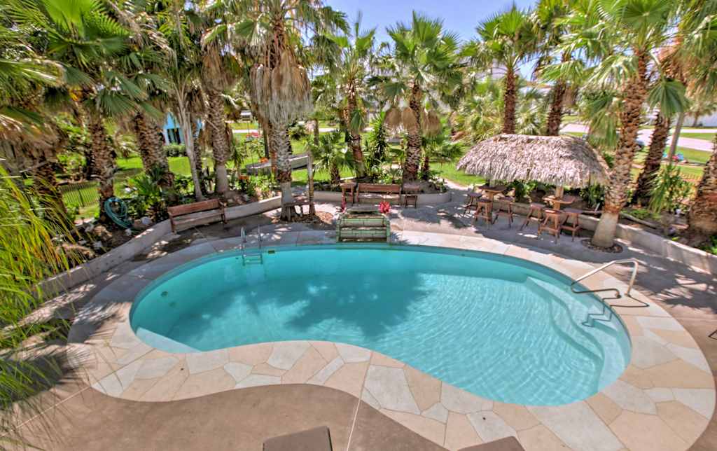 Under The Palms Galveston Home Wprivate Pool