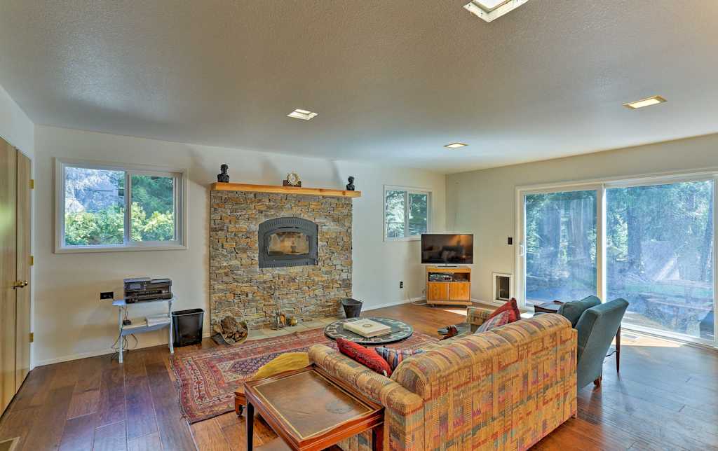 New Lake Almanor Country Club Home W Kayaks