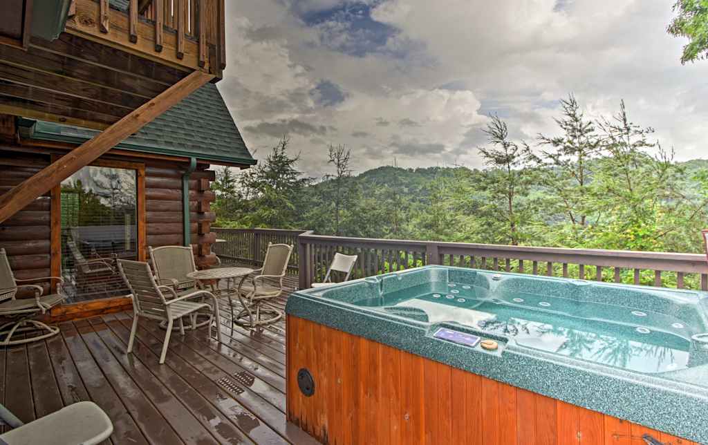 Sevierville Cabin W Game Room Mountain Views