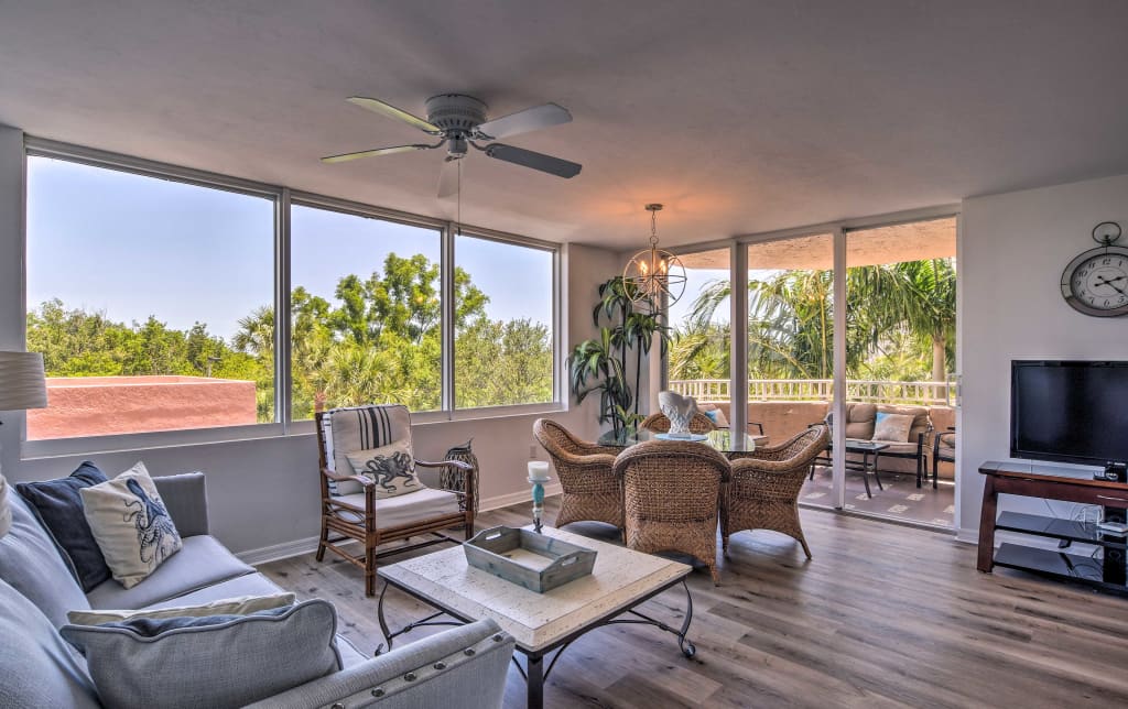 Fort Myers Beach Condo Balcony Pool Access