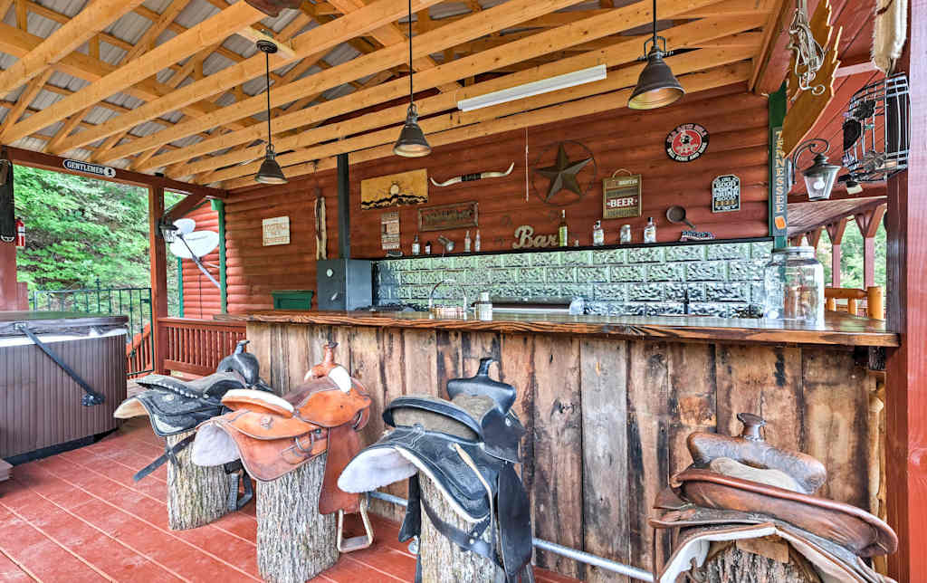 Lavish Sevierville Cabin W Hot Tub Theater