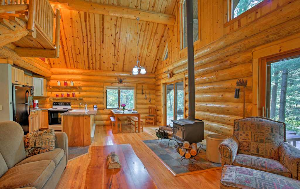 Secluded Log Cabin In Nw Michigan W Fire Pit Deck