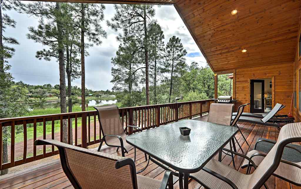 Lakefront Cabin W 3 Decks Amazing Views