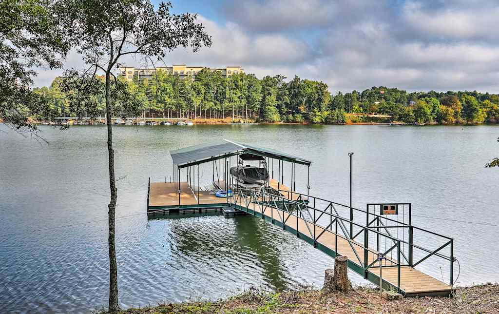 Renovated Lakefront Home Wdock 11 Mi To Clemson