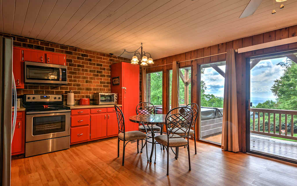 Hillsville Condo W Hot Tub Deck Gorgeous Views