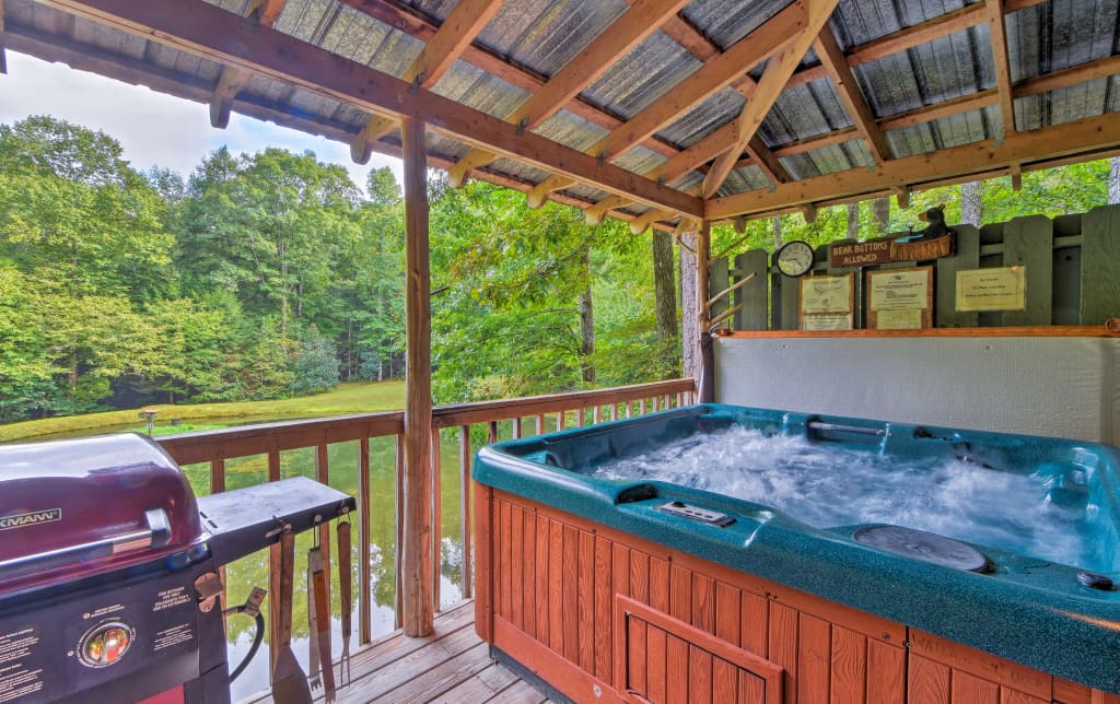 New Dreamy Dahlonega Cabin On Pond W Hot Tub