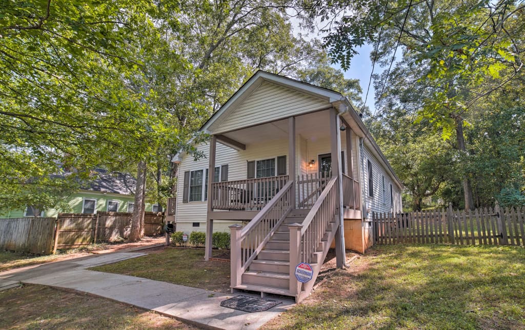 New Charming Atlanta Home W Yard 4 Miles To Dt