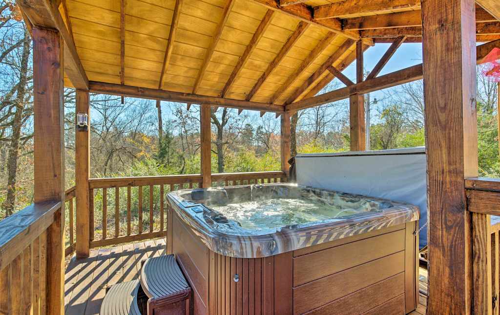 Cozy Broken Bow Cabin W Jacuzzi Fire Pit Porch