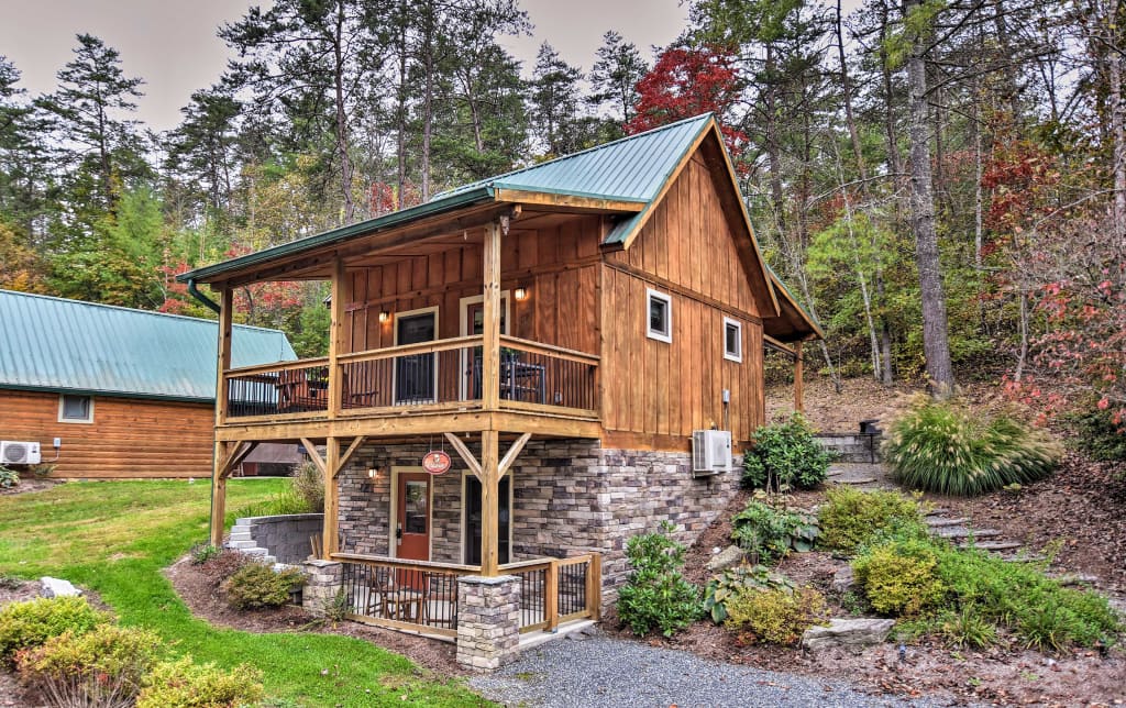 Chantarelle Cabin W Hot Tub Near Asheville