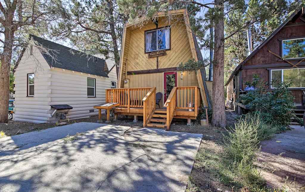 Log Cabin Retreat W Deck Near Big Bear Lake