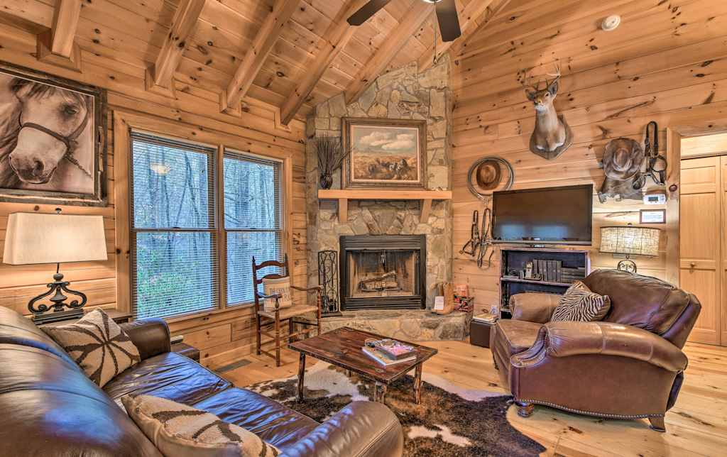 Little Rock Creek Cabin Evolve Vacation Rental