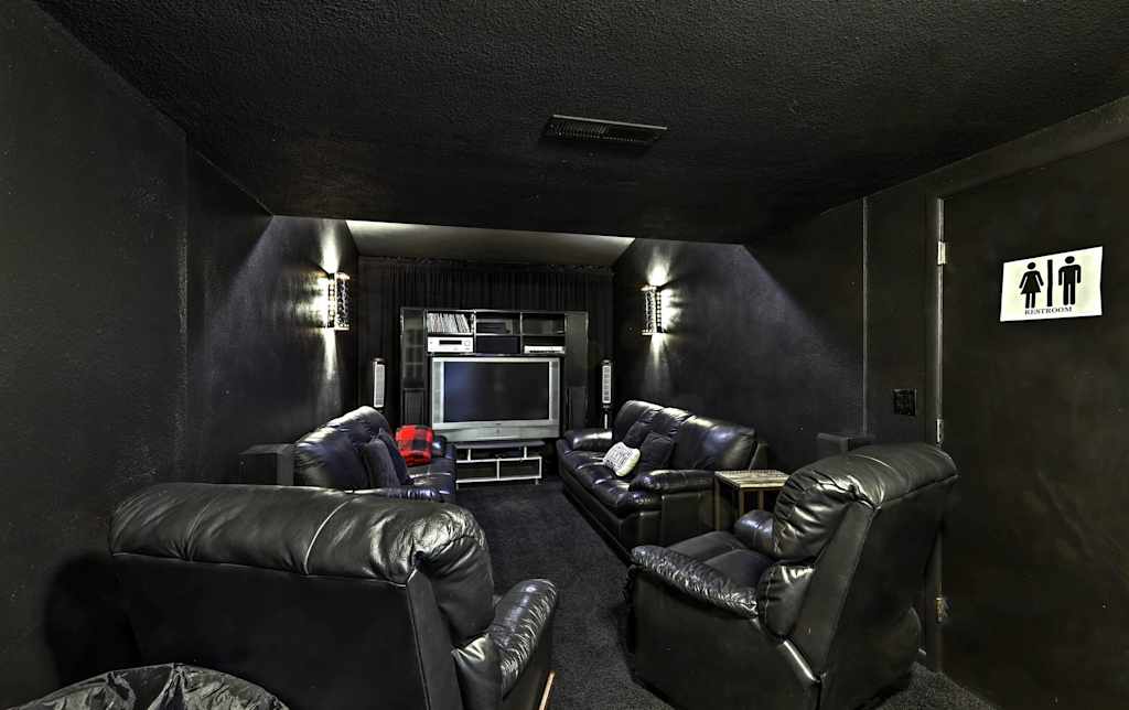 Flagstaff Home W Media Room Furnished Patio