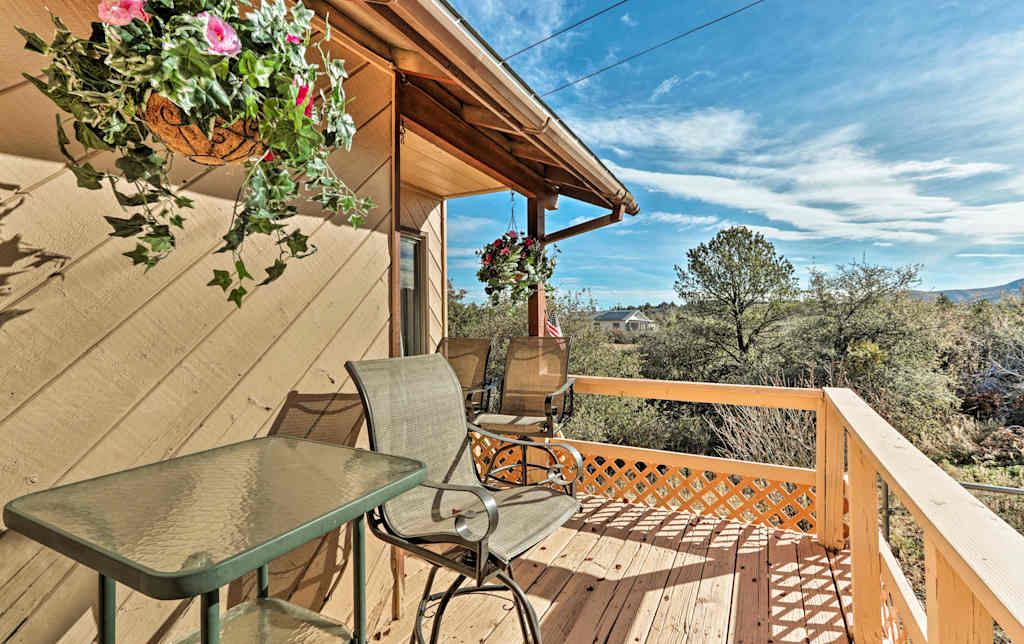 Modern Cottage W Deck Near Downtown Prescott
