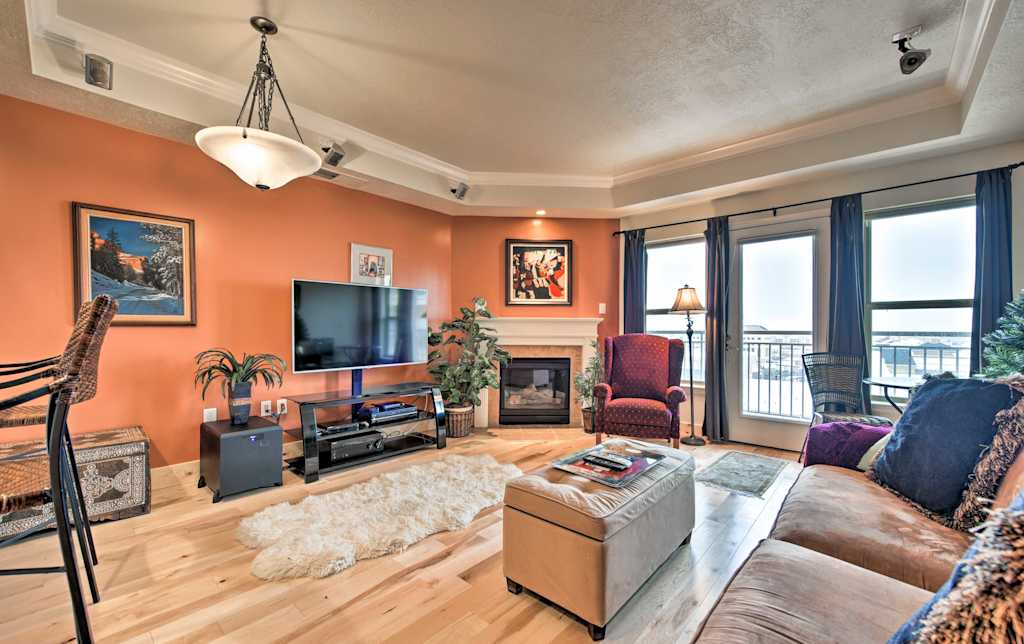 Downtown Salt Lake City Condo W Balcony View