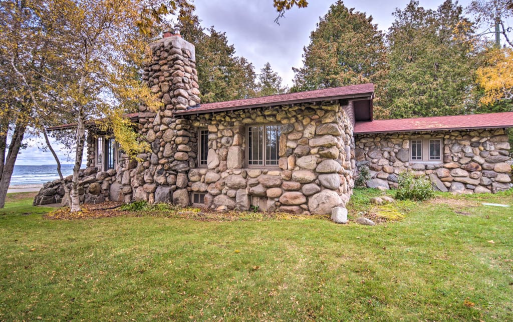 Upscale Earl Young Charlevoix Cottage W Deck