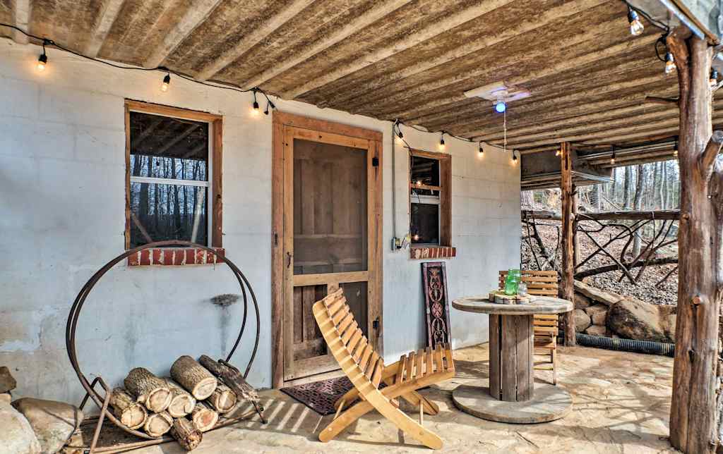 Secluded Creekside Home The Treehouse Cabin