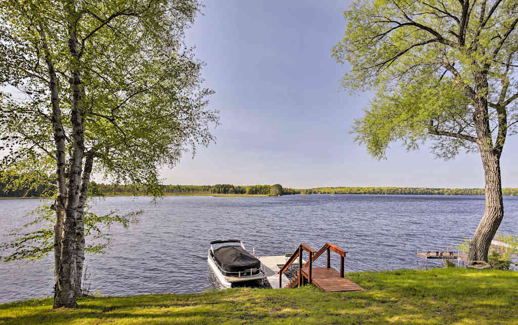 Eagle River House On Dam Lake W Pontoon Rental