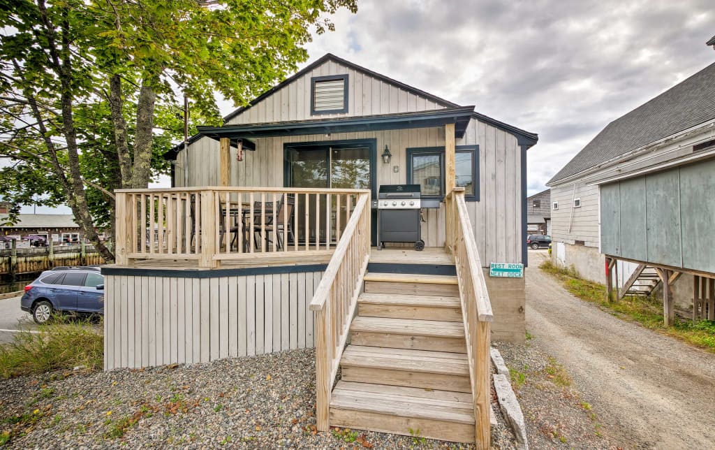 Renovated Southwest Harbor Cottage On A Dock