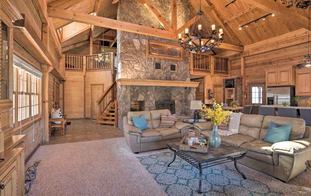 Waterfront Lake Of The Ozarks Estate W Dock Evolve Vacation Rental