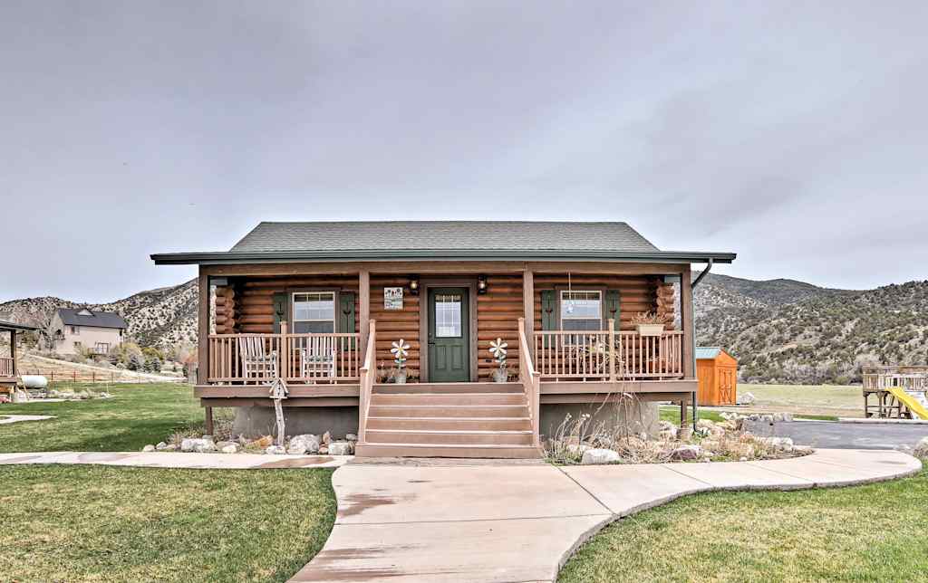 Rustic Cabin Near Palisade State Park W Deck