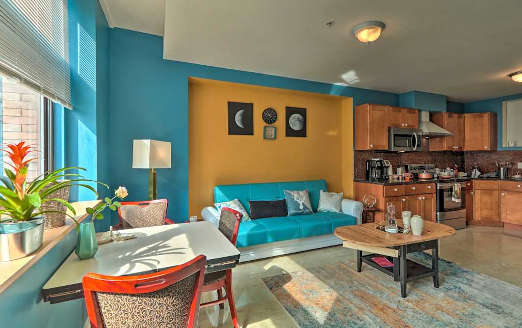 Downtown Philadelphia Condo Near Center City