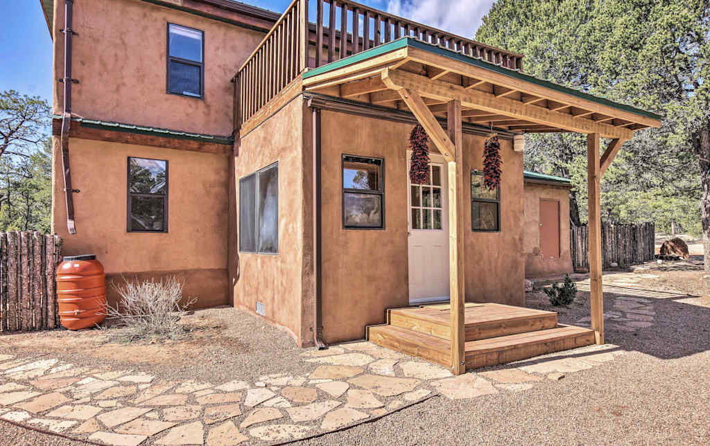 Peaceful Rowe Home W Pecos Natl Park Views