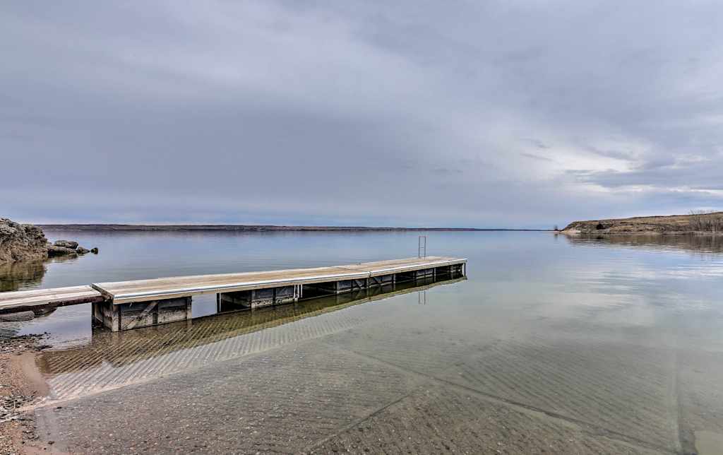 House W Wraparound Deck Near Lake Mcconaughy