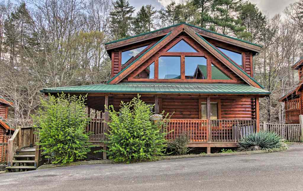 Cabin W Hot Tub 1 Mi To Island Amusement Park