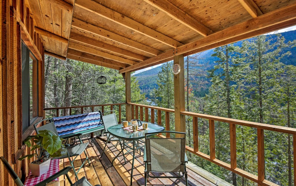 Yaak River Hideaway Evolve Vacation Rental