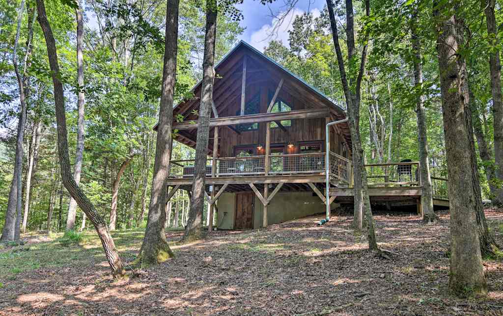 Romantic Asheville Area Cabin W Deck Hot Tub