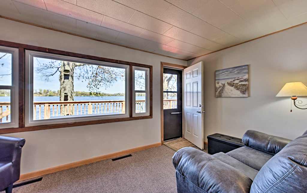 Remodeled Rice Lake Hideaway W Pontoon Rental