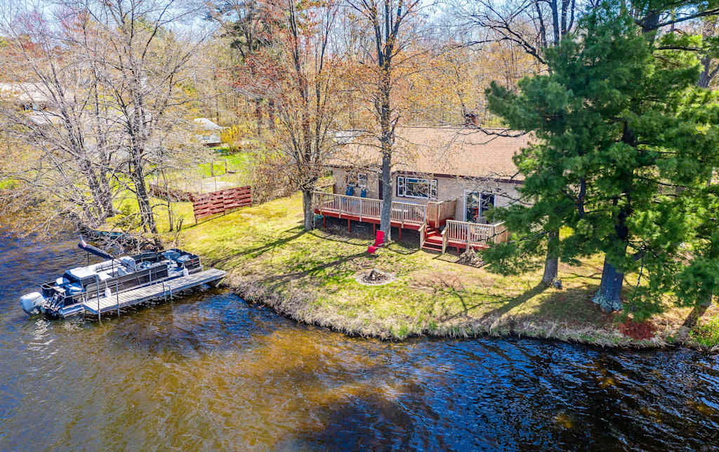 Remodeled Rice Lake Hideaway W Pontoon Rental