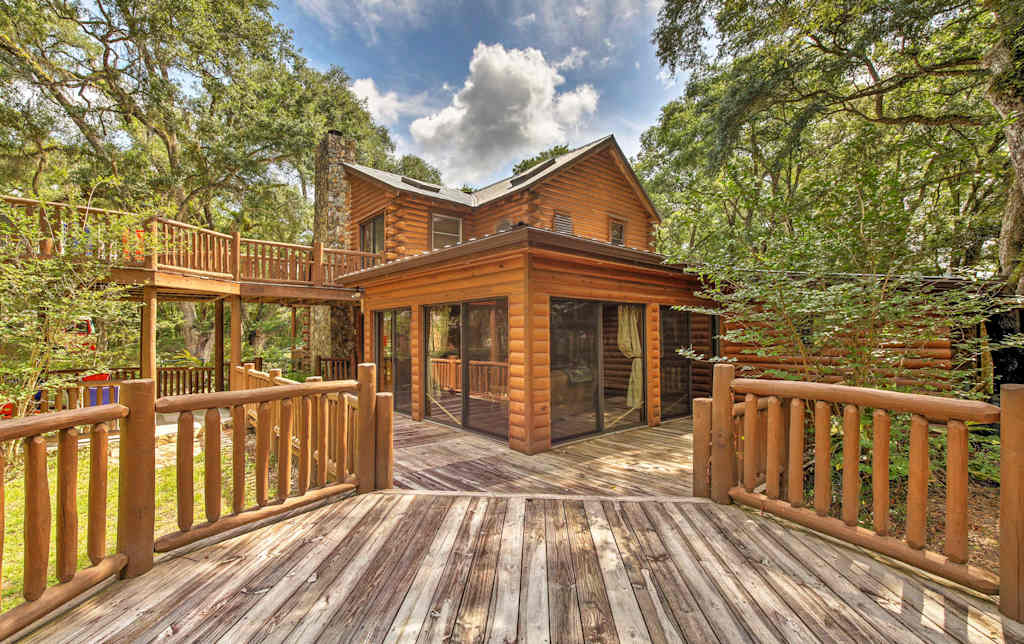 Quiet Inverness Log Cabin W Furnished Deck
