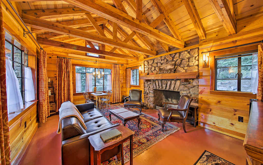 Walk To Hiking Trails From Mt Baldy Cabin