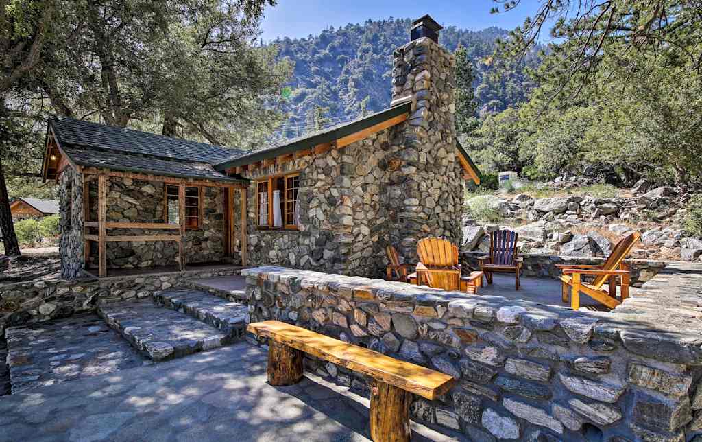 Historic Stone Cabin 1mi To Mt Baldy Resort