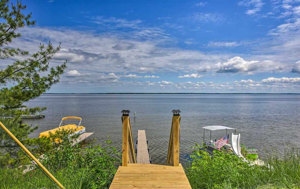 Charming Houghton Lake Cottage W 60ft Private Dock