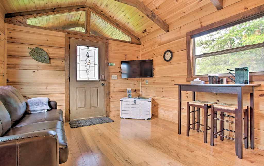 Mill Spring Cabin Near Parker Binns Winery Evolve Vacation Rental