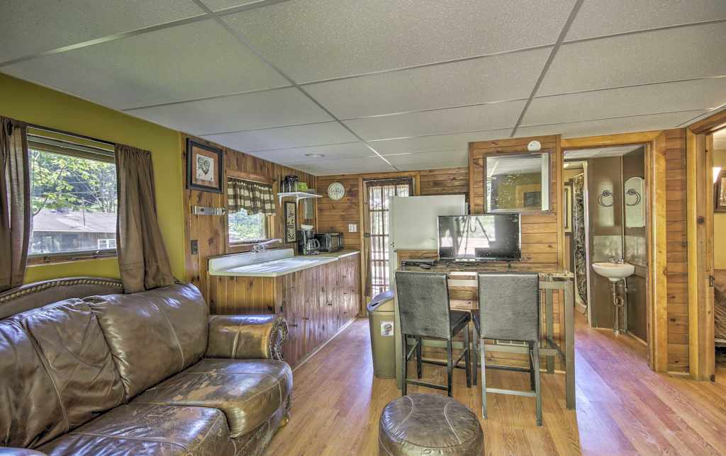 Cabin W Ponies 50 Acres By Raystown Lake