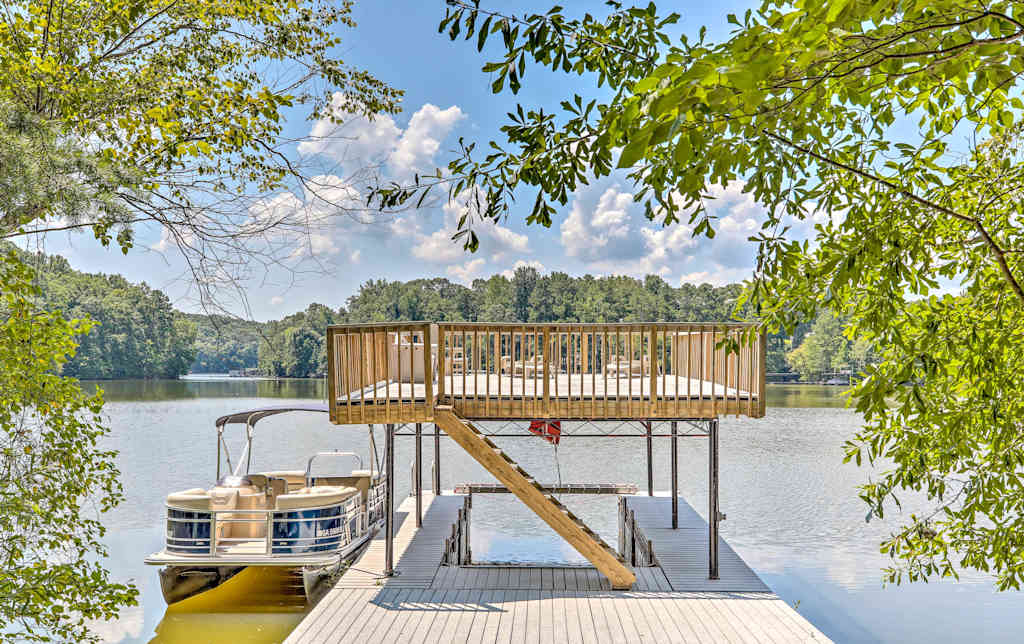 New Secluded Lakefront Gainesville Cabin W Dock
