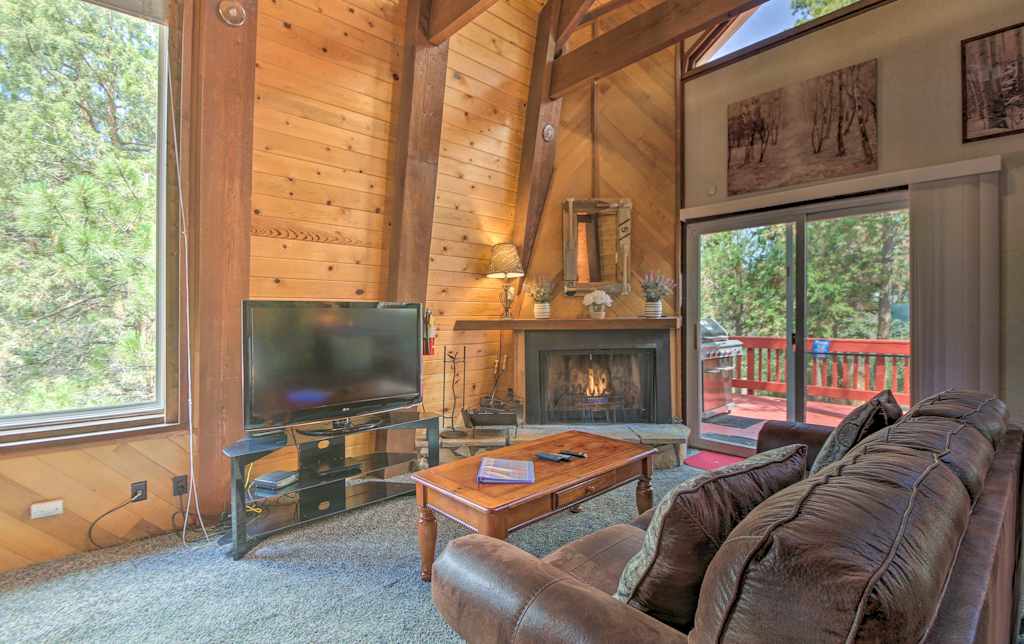 New Big Bear Cabin W Deck 2 Miles To Snow Summit